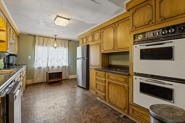 $199,000 | 18 Pleasant Street, Waterville, ME 04901