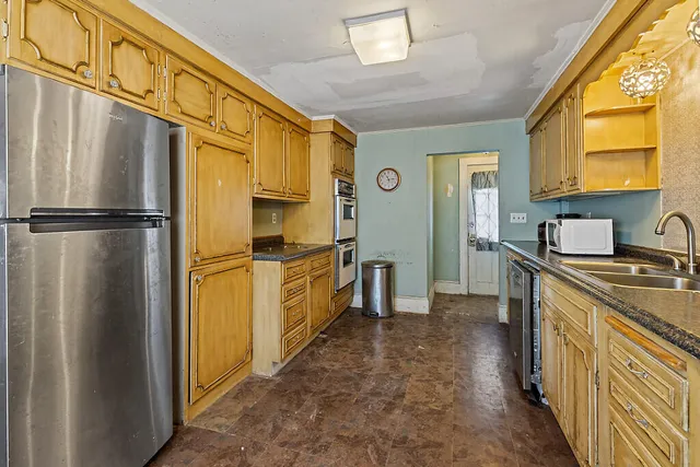 $199,000 | 18 Pleasant Street, Waterville, ME 04901