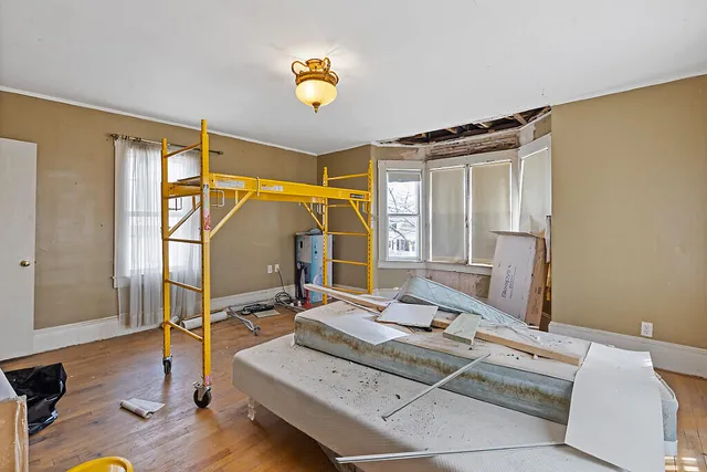 $199,000 | 18 Pleasant Street, Waterville, ME 04901