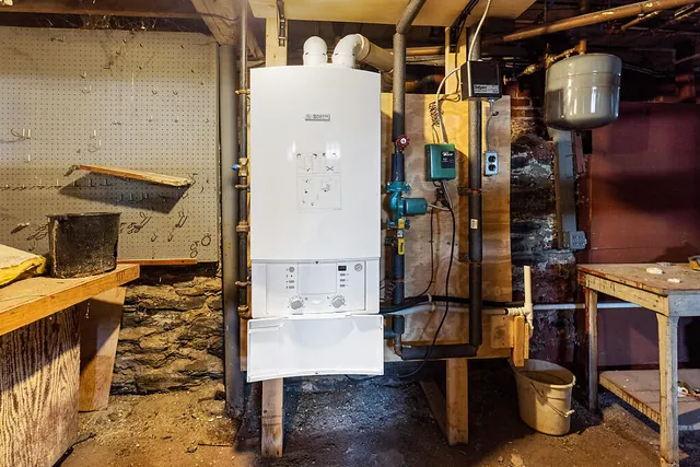 $199,000 | 18 Pleasant Street, Waterville, ME 04901