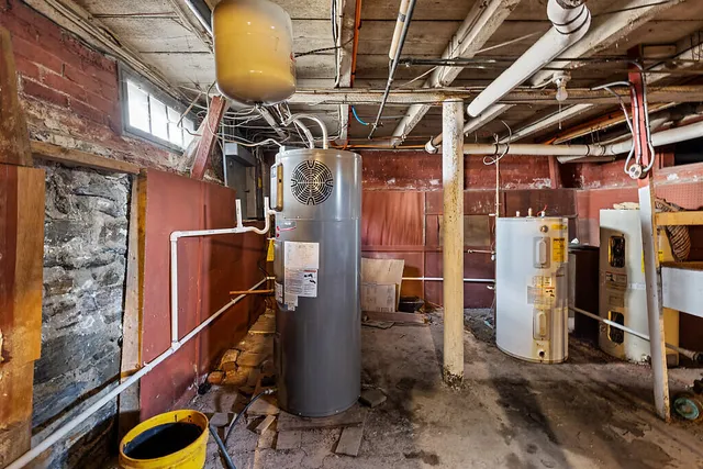 $199,000 | 18 Pleasant Street, Waterville, ME 04901