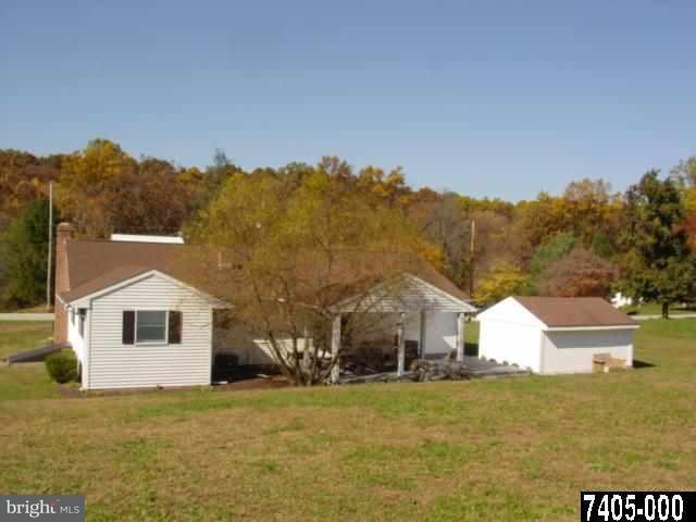 697 East Butter Road York, PA 17406 - Photo 2 of 33 Gallery Image 2