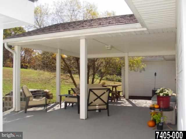 697 East Butter Road York, PA 17406 - Photo 26 of 33 Gallery Image 26