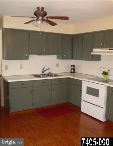 697 East Butter Road York, PA 17406 - Photo 4 of 33 Gallery Image 4