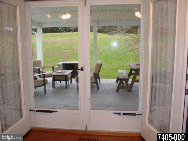 697 East Butter Road York, PA 17406 - Photo 7 of 33 Gallery Image 7