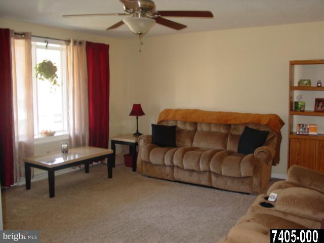 697 East Butter Road York, PA 17406 - Photo 9 of 33 Gallery Image 9