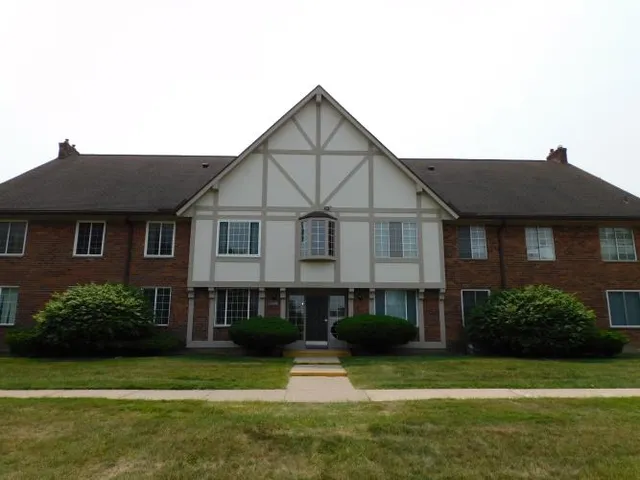 $135,000 | 30268 Southfield Road, Unit 229, Southfield, MI 48075