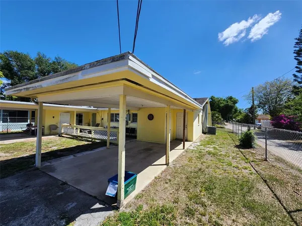 $1,575 | 5219 17th Avenue South, Unit 5219, Gulfport, FL 33707