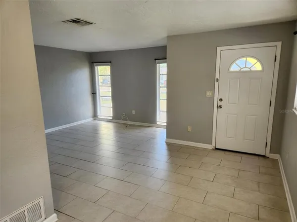$1,575 | 5219 17th Avenue South, Unit 5219, Gulfport, FL 33707
