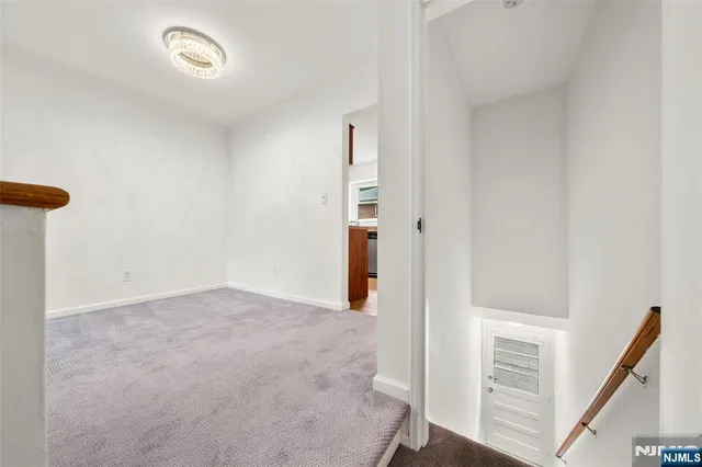 $329,000 | 21 D Lakeview Avenue, Leonia, NJ 07605