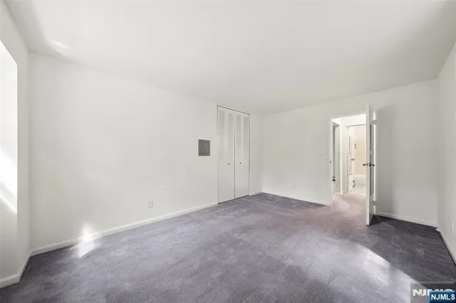 $329,000 | 21 D Lakeview Avenue, Leonia, NJ 07605