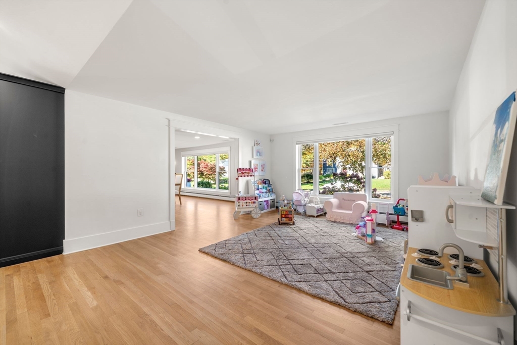 23 Tophet Road Lynnfield, MA 01940 - Photo 20 of 42 a living room with furniture and a window