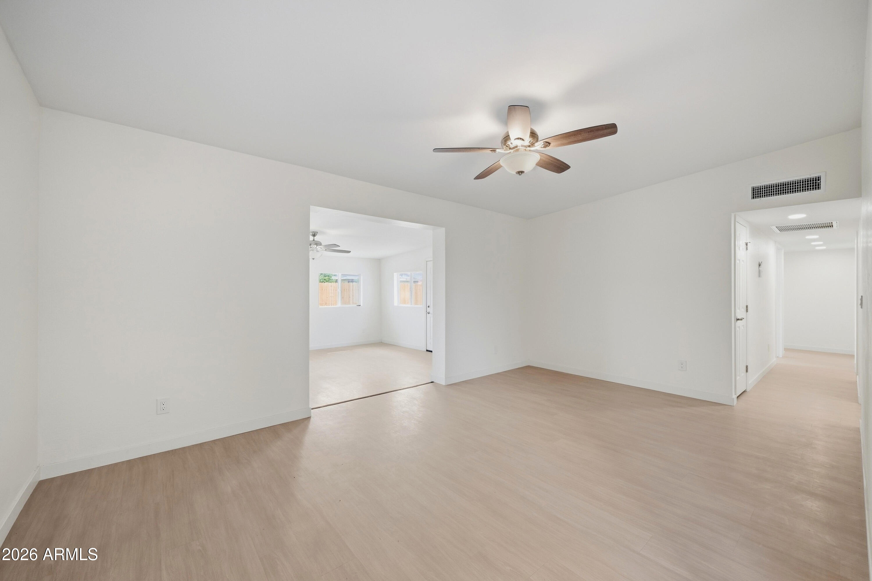 4143 West Cheery Lynn Road Phoenix, AZ 85019 - Photo 8 of 20 8_009_dsc_4245