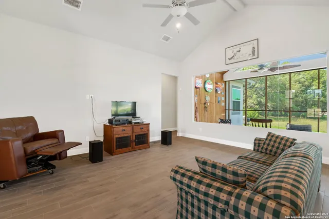 $465,533 | 230 Hiram Cook, Blanco, TX 78606