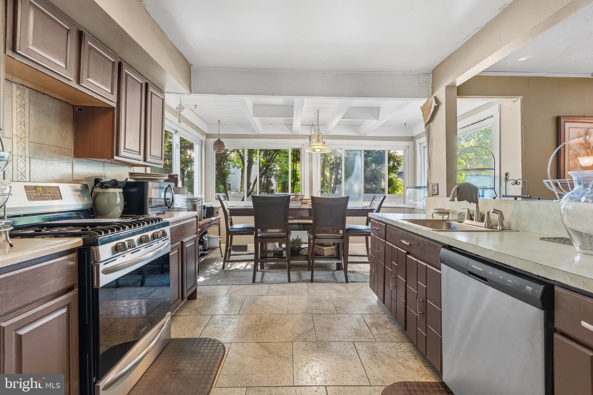 122 Greenvale Road Cherry Hill, NJ 08034 - Photo 10 of 28