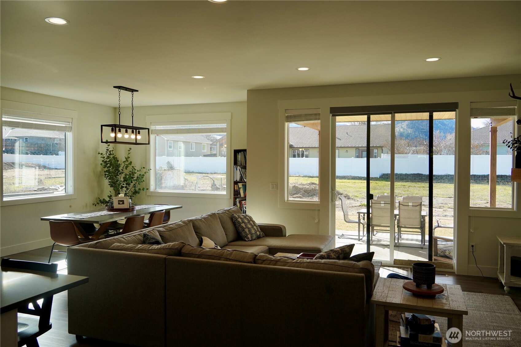 104 Freedom Hills Cashmere, WA 98815 - Photo 13 of 40 a living room with furniture and large windows