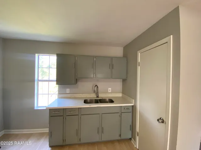 $775 | 587 Southeast Florida Se Denham Springs, Unit A, Denham Springs, LA 70726