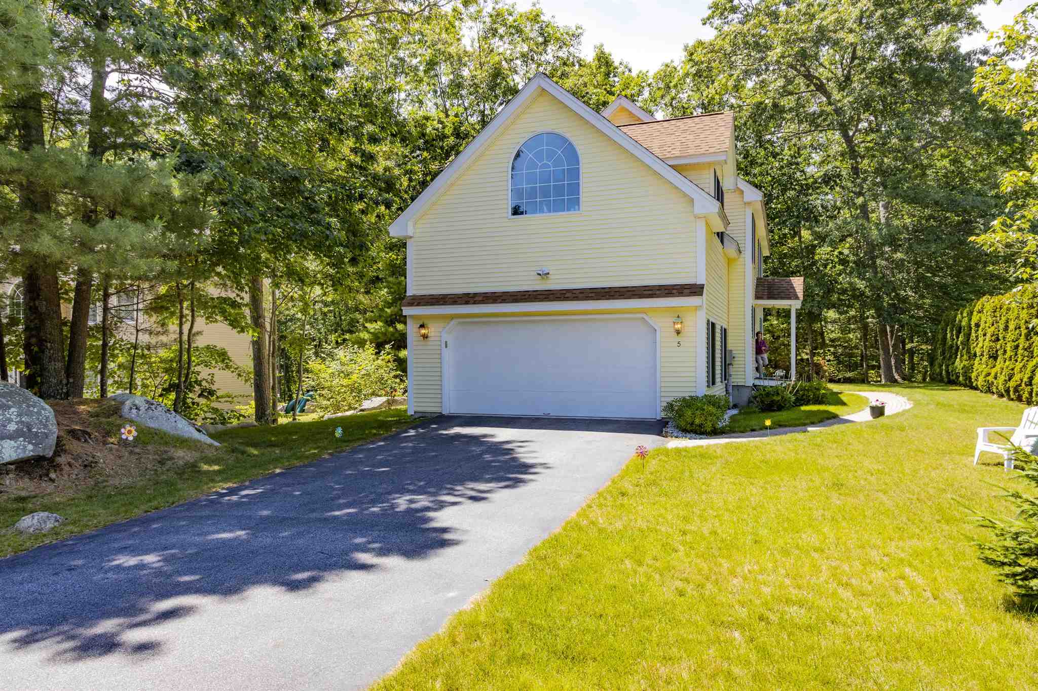 5 Dove Road Hooksett, NH 03106 - Photo 3 of 40