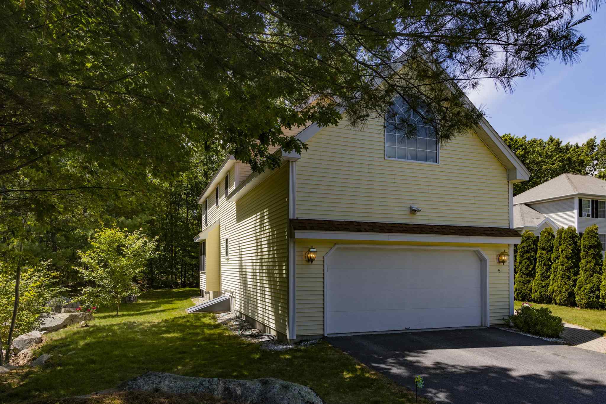 5 Dove Road Hooksett, NH 03106 - Photo 6 of 40