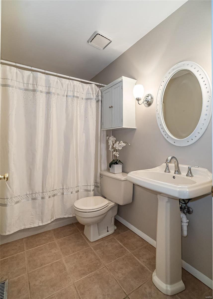 280 Glandore Drive Ballwin, MO 63021 - Photo 27 of 45