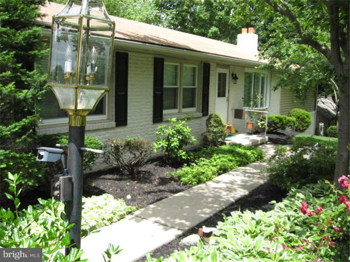 340 Hartman Road Reading, PA 19606 - Photo 3 of 21