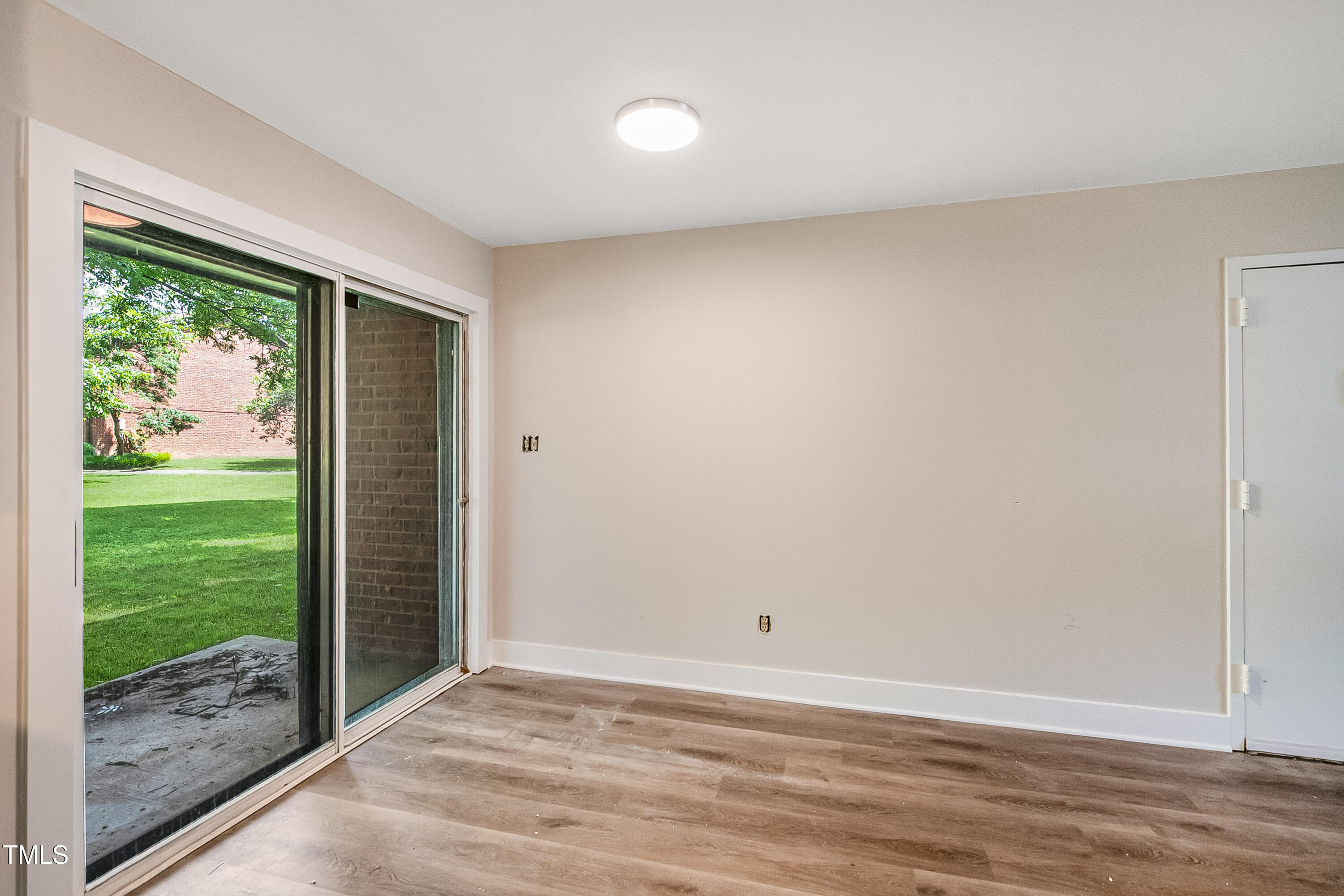 5804 Falls Of Neuse Road, Unit E Raleigh, NC 27609 - Photo 6 of 14 Gallery Image 6