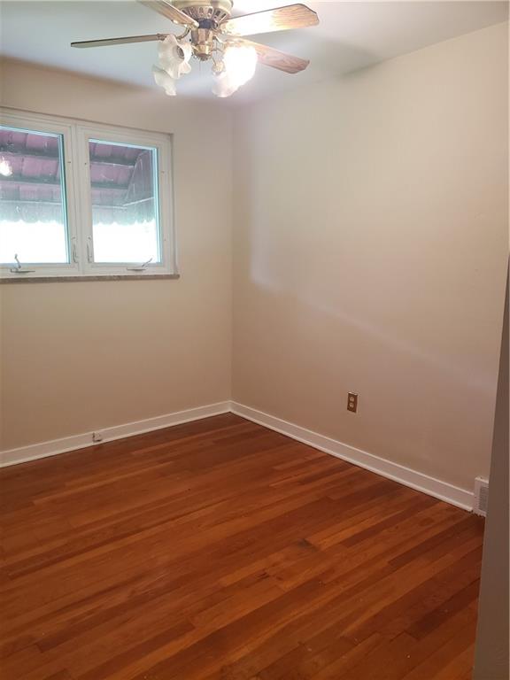 205 Hester Avenue McKees Rocks, PA 15136 - Photo 5 of 12