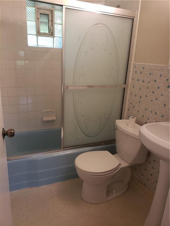 205 Hester Avenue McKees Rocks, PA 15136 - Photo 9 of 12