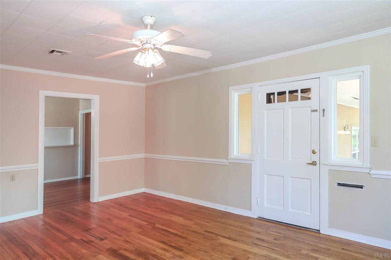 112 Shasta Road Pensacola, FL 32507 - Photo 4 of 37