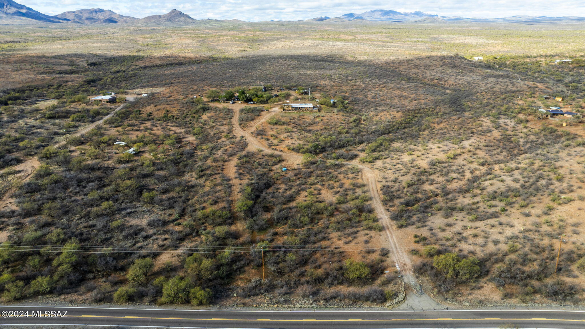2776 West Frontage Road Amado, AZ 85645 - Photo 5 of 31