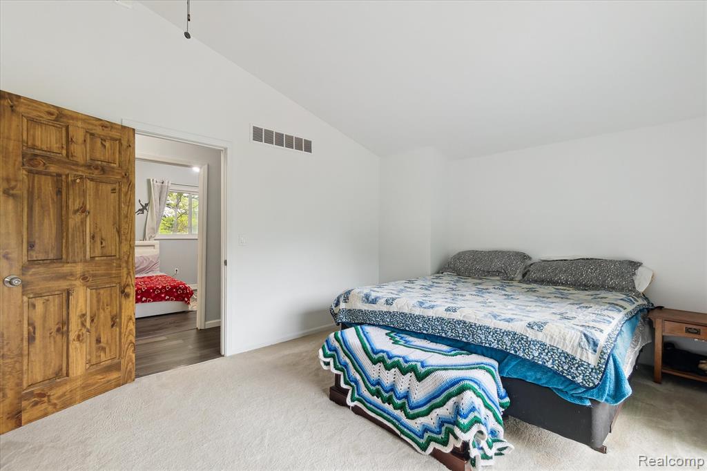 2844 East Rose Center Road Highland, MI 48356 - Photo 16 of 46 Gallery Image 16