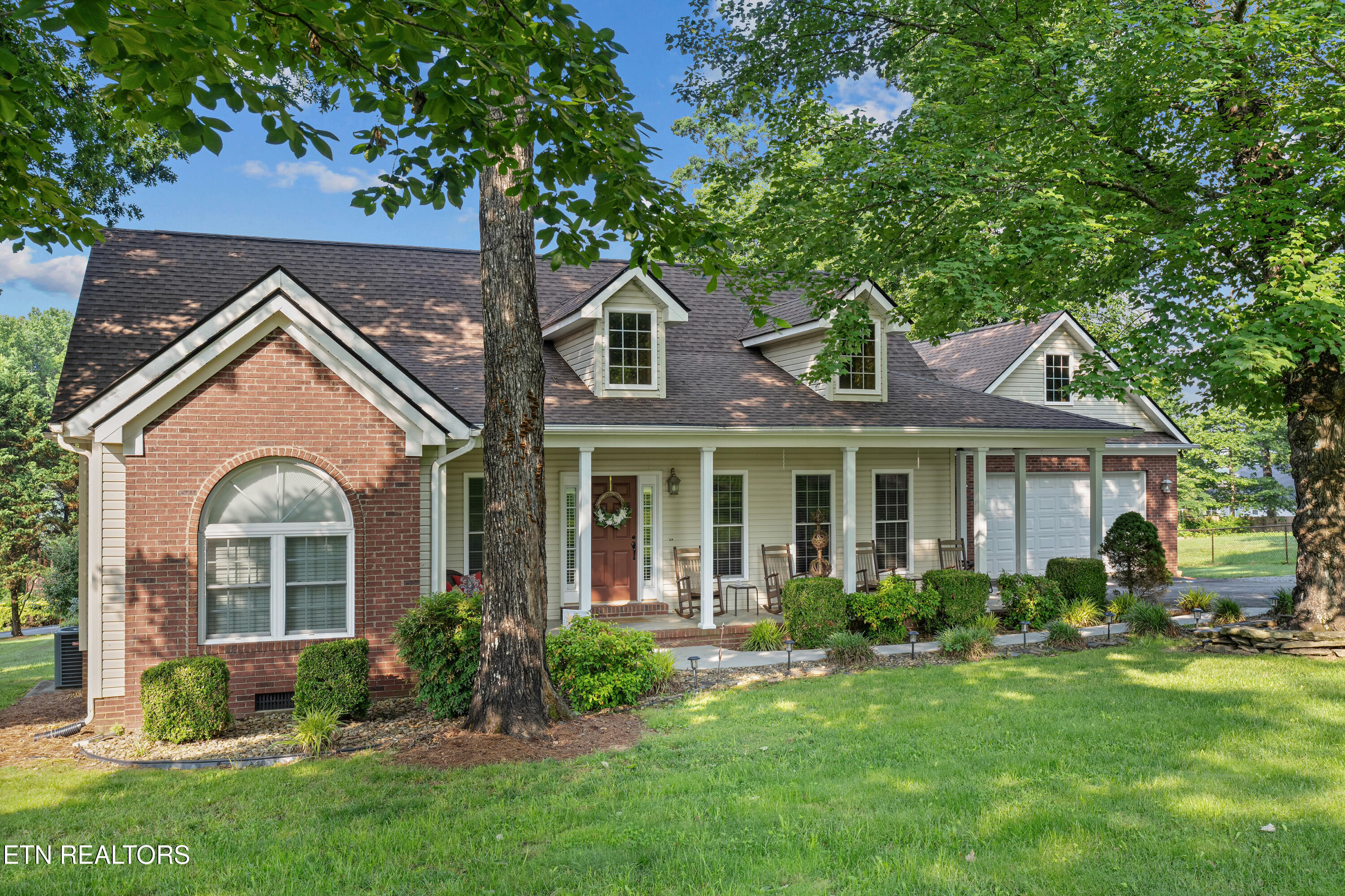328 Hansels Lea Sevierville, TN 37876 - Photo 2 of 59 328-hansels-lea-2