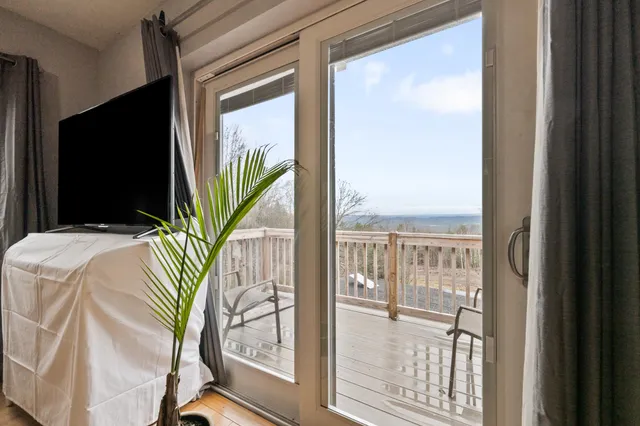 $759,000 | 947 Foster Hill Road, Landaff, NH 03585