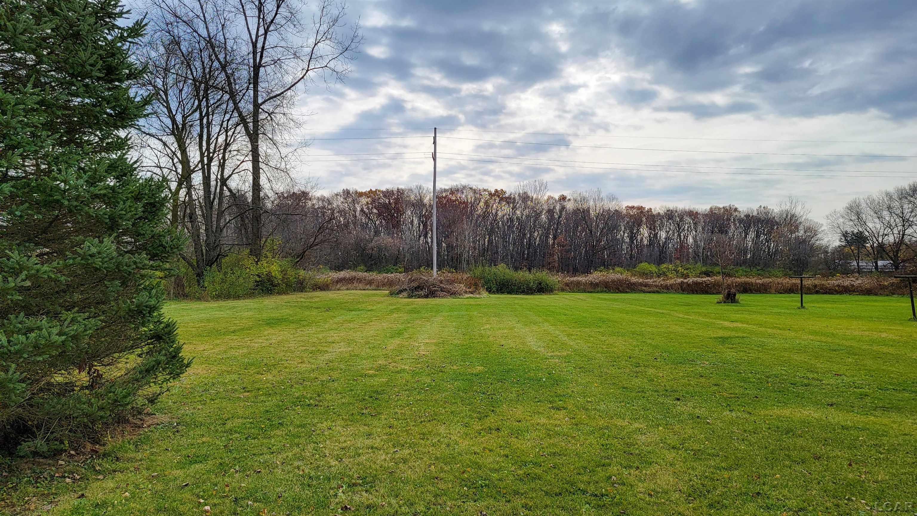 1205 West Carleton Road Adrian, MI 49221 - Photo 15 of 17 50095304-14.JPG