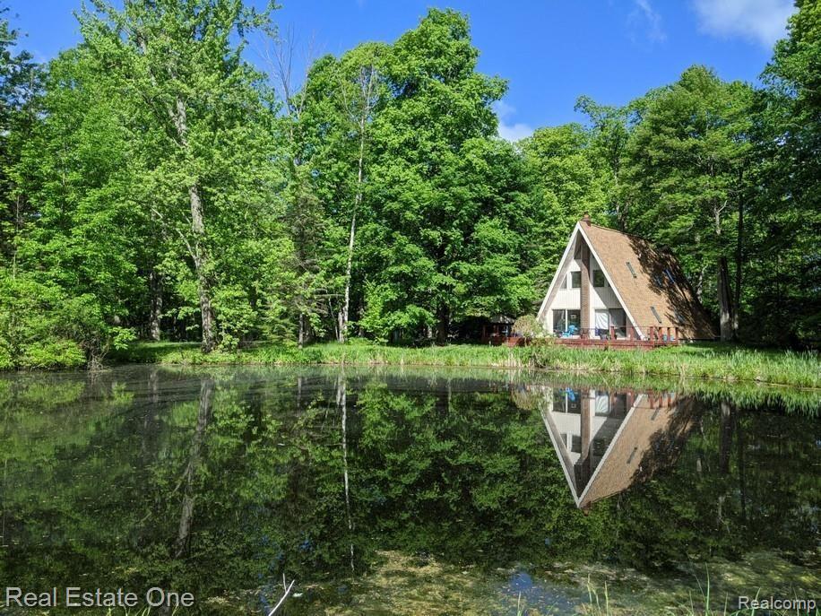 219 Dockham Road Columbiaville, MI 48421 - Photo 2 of 41