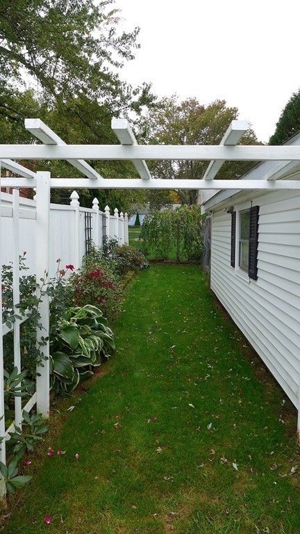 19 Beverly Road Grafton, MA 01536 - Photo 23 of 29 Gallery Image 23