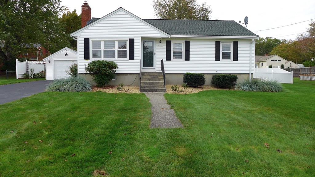 19 Beverly Road Grafton, MA 01536 - Photo 4 of 29 Gallery Image 4