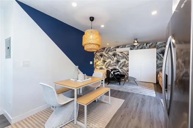 $3,000 | 7403 El Manor Avenue, Los Angeles, CA 90045