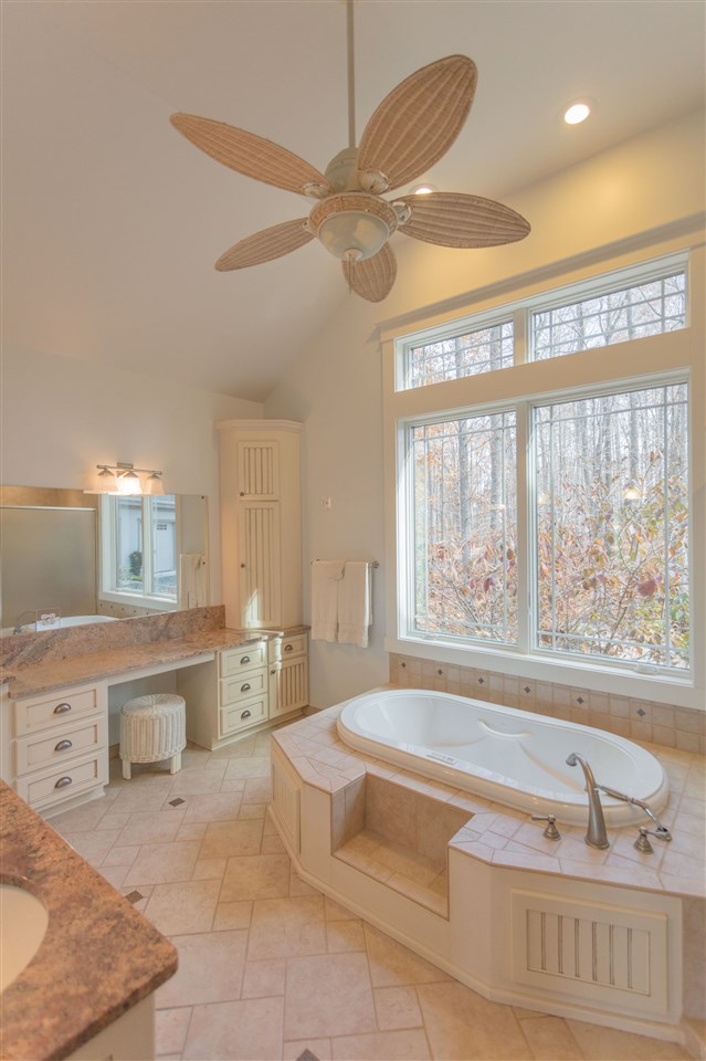 110 East Ridge Drive Lexington, VA 24450 - Photo 48 of 50 a spacious bathroom with a tub and sink