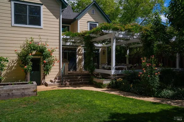 $3,500,000 | 1330 Pine Street, St. Helena, CA 94574