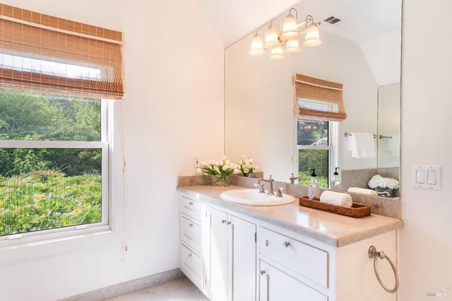 $3,500,000 | 1330 Pine Street, St. Helena, CA 94574