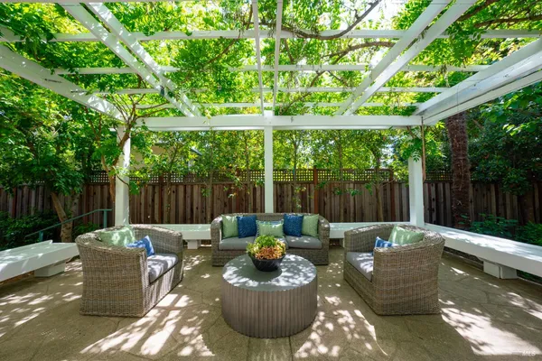 $3,500,000 | 1330 Pine Street, St. Helena, CA 94574
