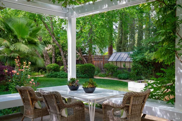 $3,500,000 | 1330 Pine Street, St. Helena, CA 94574