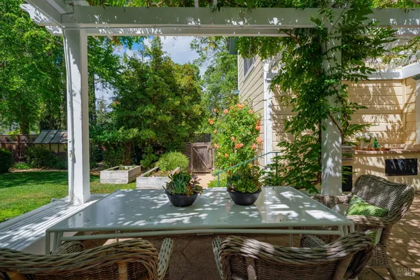 $3,500,000 | 1330 Pine Street, St. Helena, CA 94574