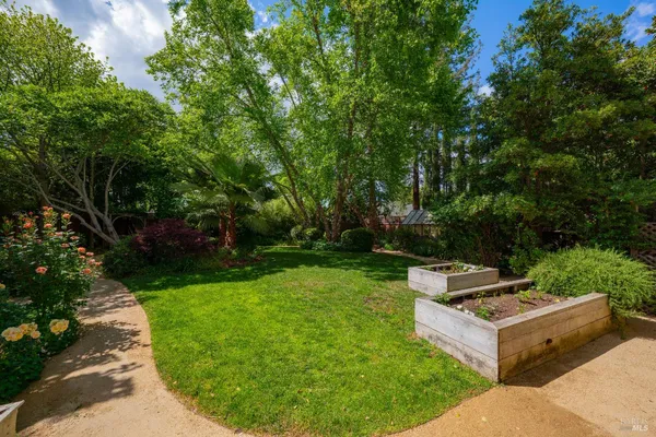 $3,500,000 | 1330 Pine Street, St. Helena, CA 94574