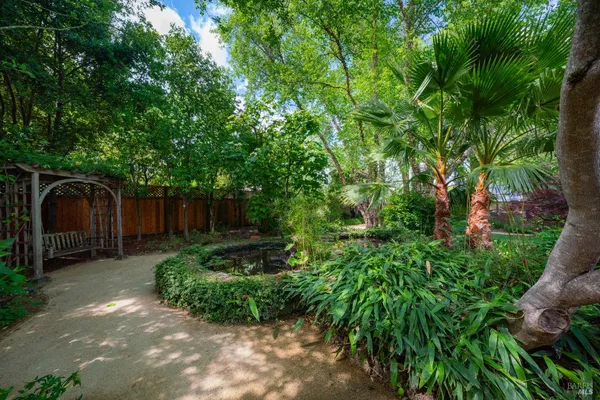 $3,500,000 | 1330 Pine Street, St. Helena, CA 94574