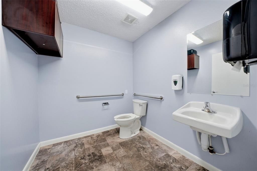 2886 Whitney Road Clearwater, FL 33760 - Photo 23 of 41