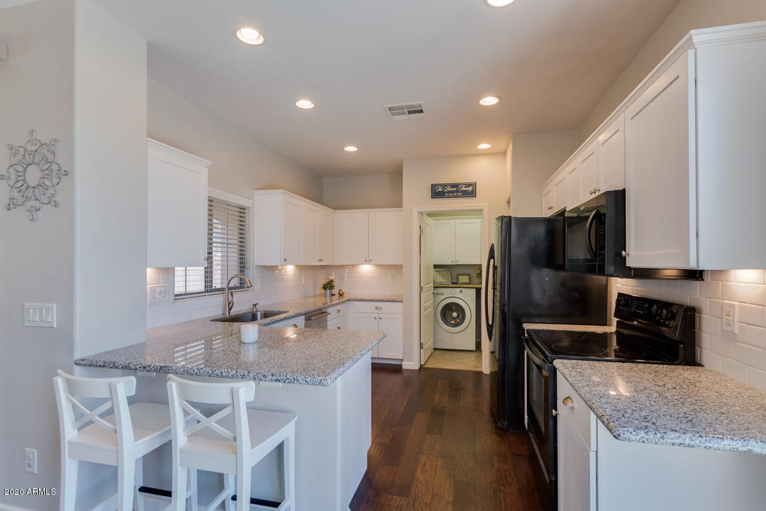 15304 West Wethersfield Road Surprise, AZ 85379 - Photo 10 of 34 16-Whethersfield