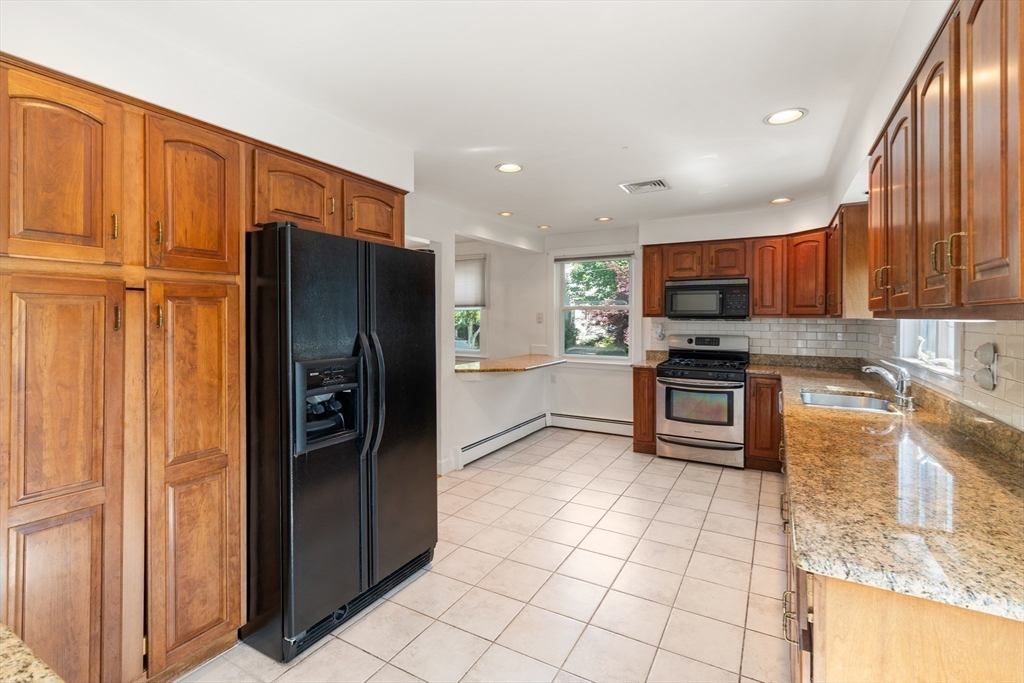 66 Overlook Road Marblehead, MA 01945 - Photo 11 of 34