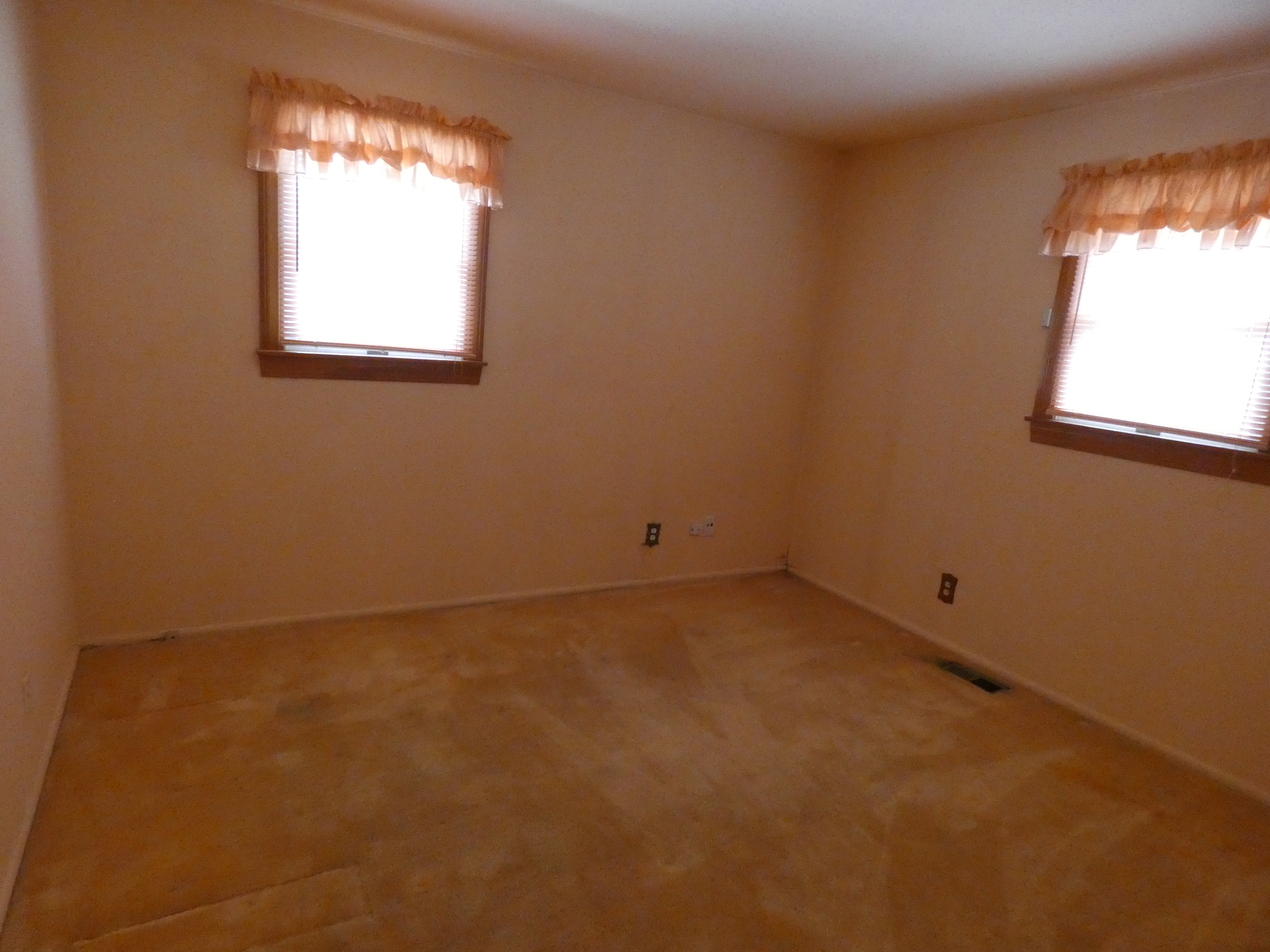 8821 Frontenac Road Indianapolis, IN 46226 - Photo 14 of 32